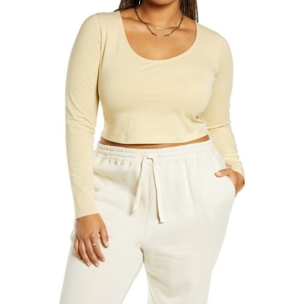 BP NWT Cropped Long Sleeve Scoop Neck Tee Size Medium